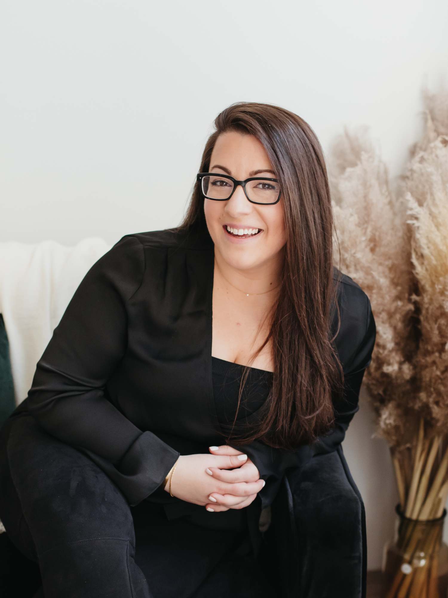 Alexandra founder of Lavender + Pine gifting studio